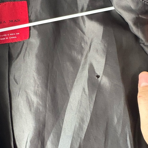 Zara man, size small, Men's Quilted Black Vest, full front zip, front pockets - Picture 5 of 8